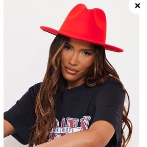 **NEVER WORN** plt BASIC TOMATO RED FEDORA HAT